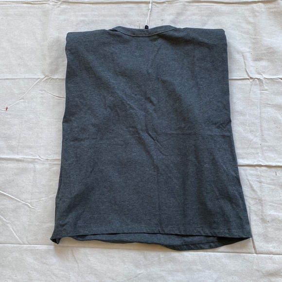 Endless Rose padded shoulder Tee - Picture 3 of 3